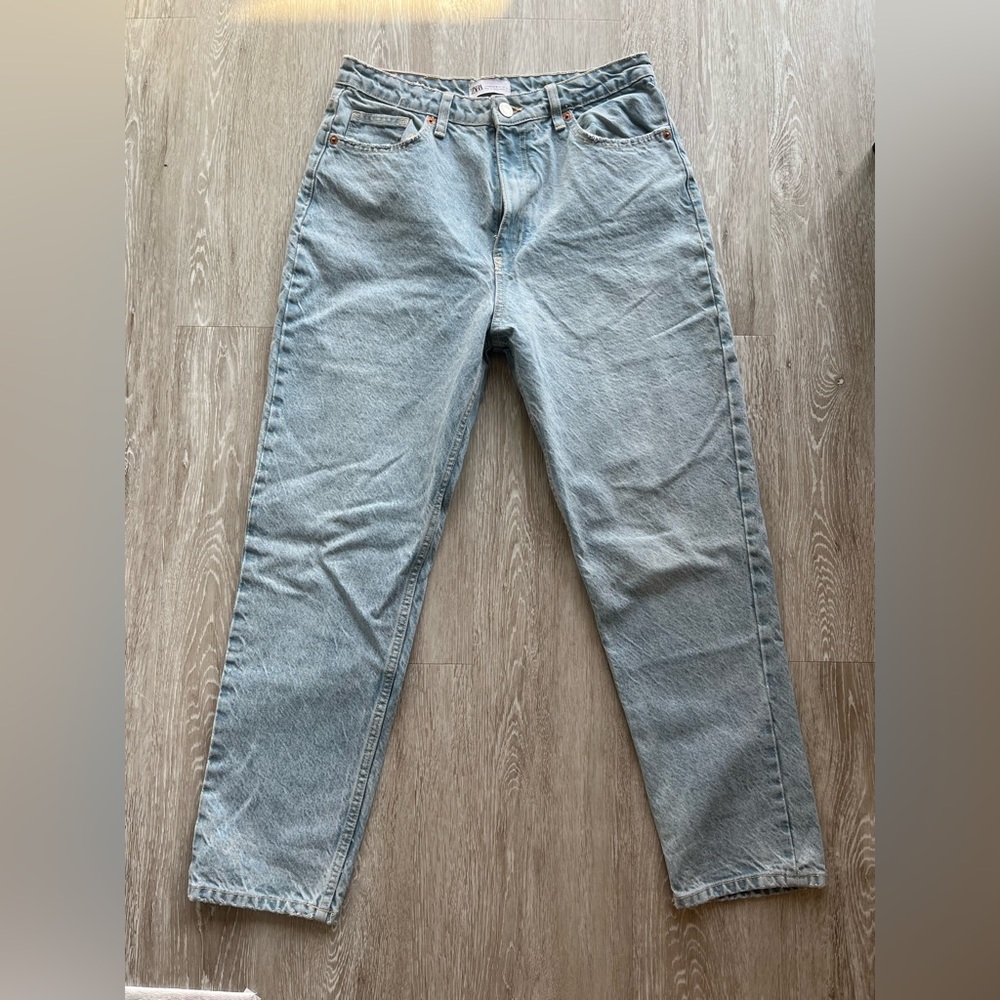 Zara, light acid wash high waisted straight jeans, size 10